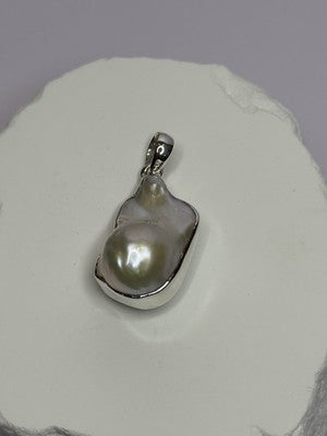 925 Sterling Silver Pearl Pendant Length 1.3 Inch