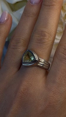 Art Deco 925 Sterling Silver Yellow Green Tourmaline Trillion Ring Size 9