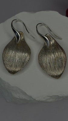 Elegant Italy 925 Sterling Silver Leaf Earrings