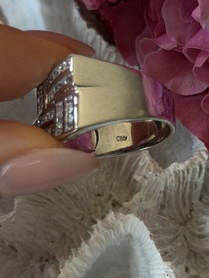 Elegant Design 925 Sterling Silver Beryl Ring Size 10