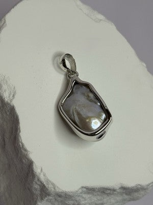 925 Sterling Silver Pearl Pendant Length 1.3 Inch
