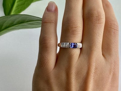 925 Sterling Silver Purple CZ Ring Size 6.5