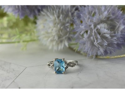 925 Sterling Silver Blue Topaz and Quartz Ring Size 7