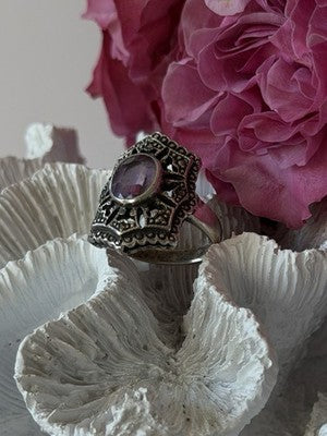 Vintage 925 Sterling Silver Amethyst & Marcasite Ring Size 8