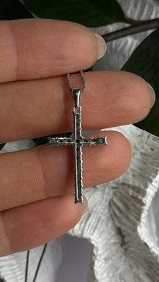 925 Sterling Silver Diamonds Cross Necklace