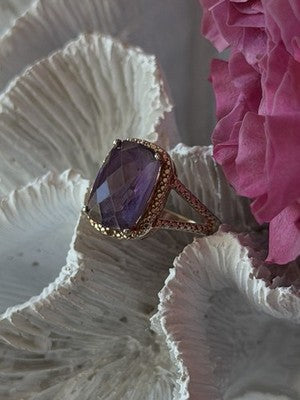 Beautiful 925 Sterling Silver Amethyst Ring Size 5