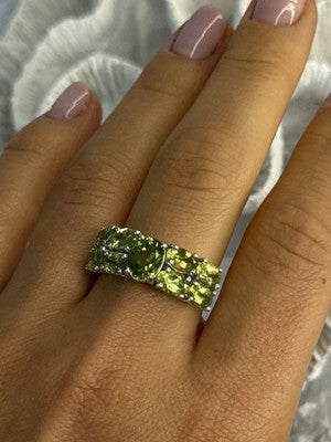925 Sterling Silver Peridot Ring Size 8