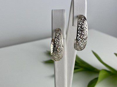 Classic Openwork Stud Earrings
