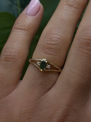 Classic 14K Yellow Gold Ring Emerald & Diamond Size 7