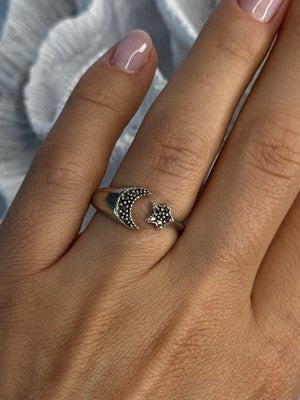 925 Sterling Silver Moon & Star Marcasite Ring Size 8