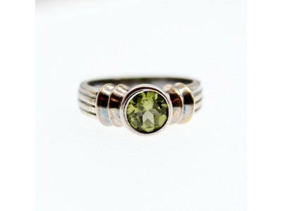 Vintage 925 Sterling Silver Peridot Ring Size 5