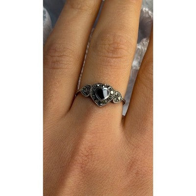 925 Sterling Silver Onyx & Marcasite Heart Ring Size 8