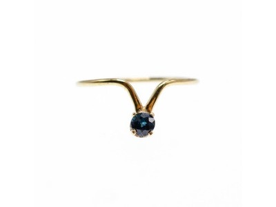 14K Yellow Gold Sapphire Ring Size 5.5