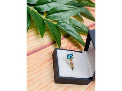 925 Sterling Silver Gold Plated Blue Topaz Ring Size 8