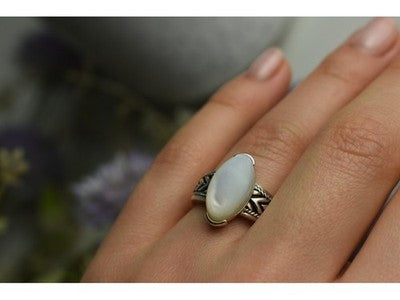 925 Sterling Silver Mother Of Pearl Ring Size 6.5