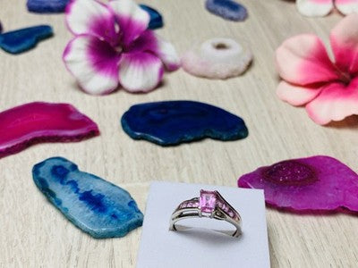 10K White Gold Pink Topaz & Diamonds Ring Size 7