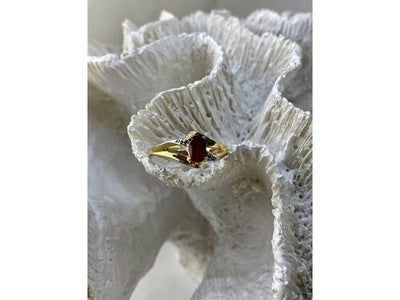 10K Yellow Gold Ruby & Diamonds Ring Size 7