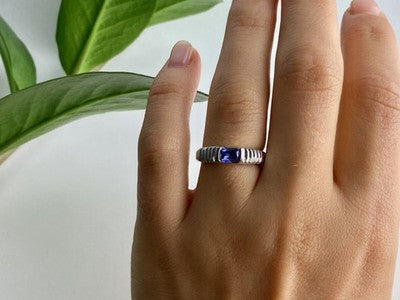 925 Sterling Silver Purple CZ Ring Size 6.5