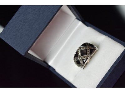 925 Sterling Silver Black Nephrite & Marcasites Ring Size 8
