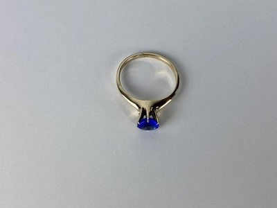 10K Yellow Gold Tanzanite Ring Size 5.5