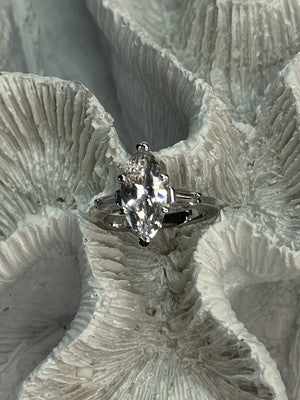 Beautiful 925 Sterling Silver CZ Ring Size 6