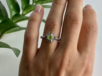 925 Sterling Silver Peridot, Citrine & White Sapphire Ring Size 7