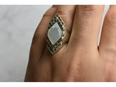 925 Sterling Silver Mother OF Pearl & Marcasites Ring Size 6.5