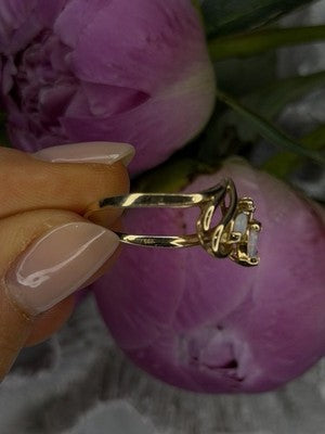 Elegant 14K Yellow Gold Opal & Diamond Heart Motif Ring Size 8.5