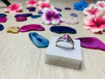 10K White Gold Pink Topaz & Diamonds Ring Size 7