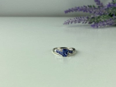 10K White Gold Iolite & Diamonds Ring Size 6.5
