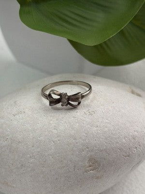 925 Sterling Silver Bow Cz Ring Size 8