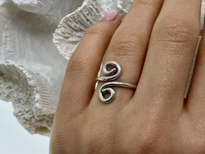 925 Sterling Silver Ring Size 6.5 (Adjustable)