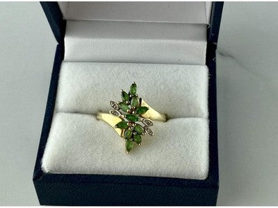 10K Yellow Gold Peridot & Diamonds Ring Size 8