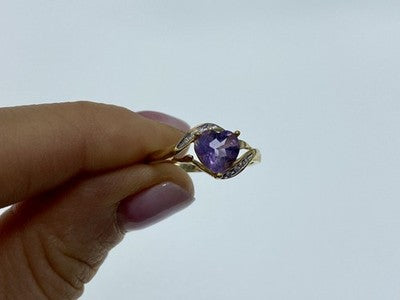 10K Yellow Gold Tourmaline & Diamonds Heart Ring Size 4.75