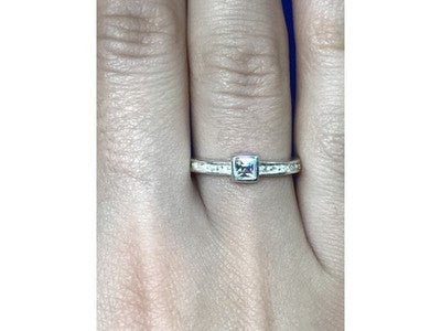 925 Sterling Silver CZ Ring Size 7
