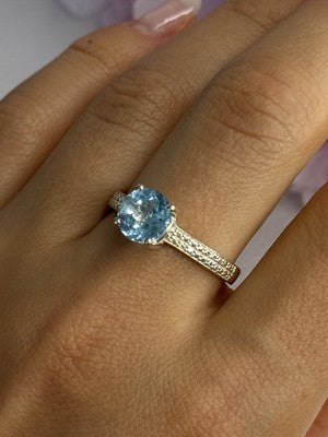 Beautiful 925 Sterling Silver Topaz Ring Size 10