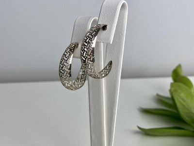 Classic Openwork Stud Earrings