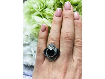 925 Sterling Silver Black Jade & Marcasites Ring Size 6.5