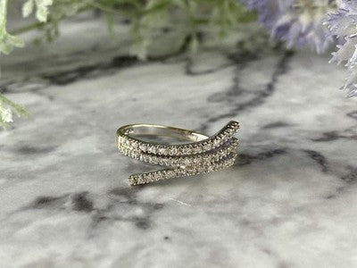 14K White Gold Diamonds Ring Size 8.5