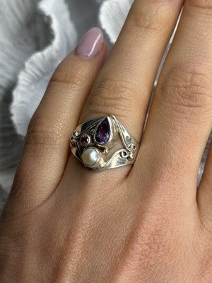 Vintage 925 Sterling Silver Pearl & Amethyst & Garnet Ring Size 7