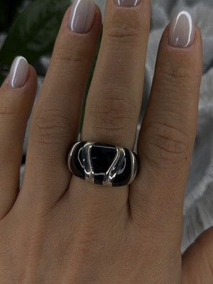 Elegant 925 Sterling Silver Black Onyx Ring Size 8.5