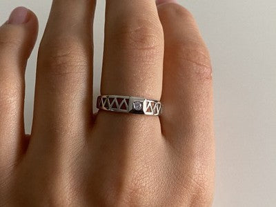 925 Sterling Silver CZ Band Ring Size 8