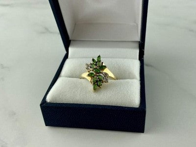 10K Yellow Gold Peridot & Diamonds Ring Size 8