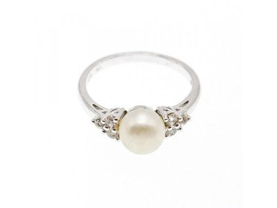 925 Sterling Silver Pearl & CZ Ring Size 7