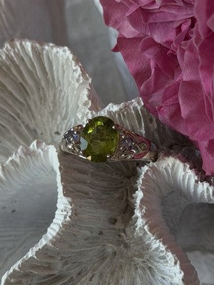 925 Sterling Silver Peridot & Tanzanite Ring Size 7