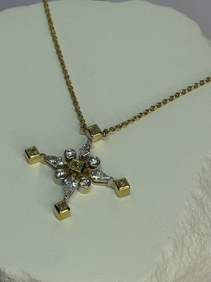 18K 750 YELLOW GOLD YELLOW & WHITE DIAMONDS 6.26 CT CROSSNECKLACE LENGTH 18 INCH
