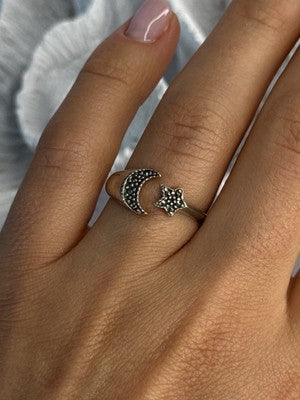 925 Sterling Silver Moon & Star Marcasite Ring Size 8