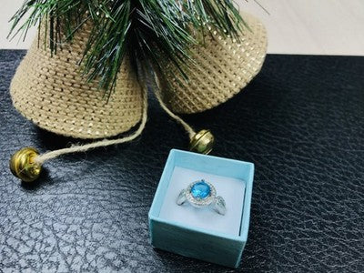 925 Sterling Silver Blue Topaz Ring Size 8