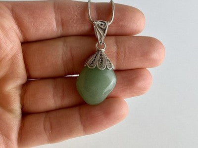 Vintage 925 Sterling Silver Green Jade "Openwork"  Сhain with pendant