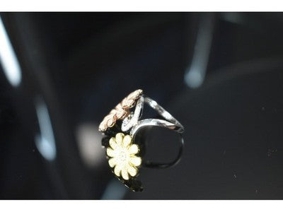 925 Sterling Silver CZ "Flowers" Ring Size 7.5